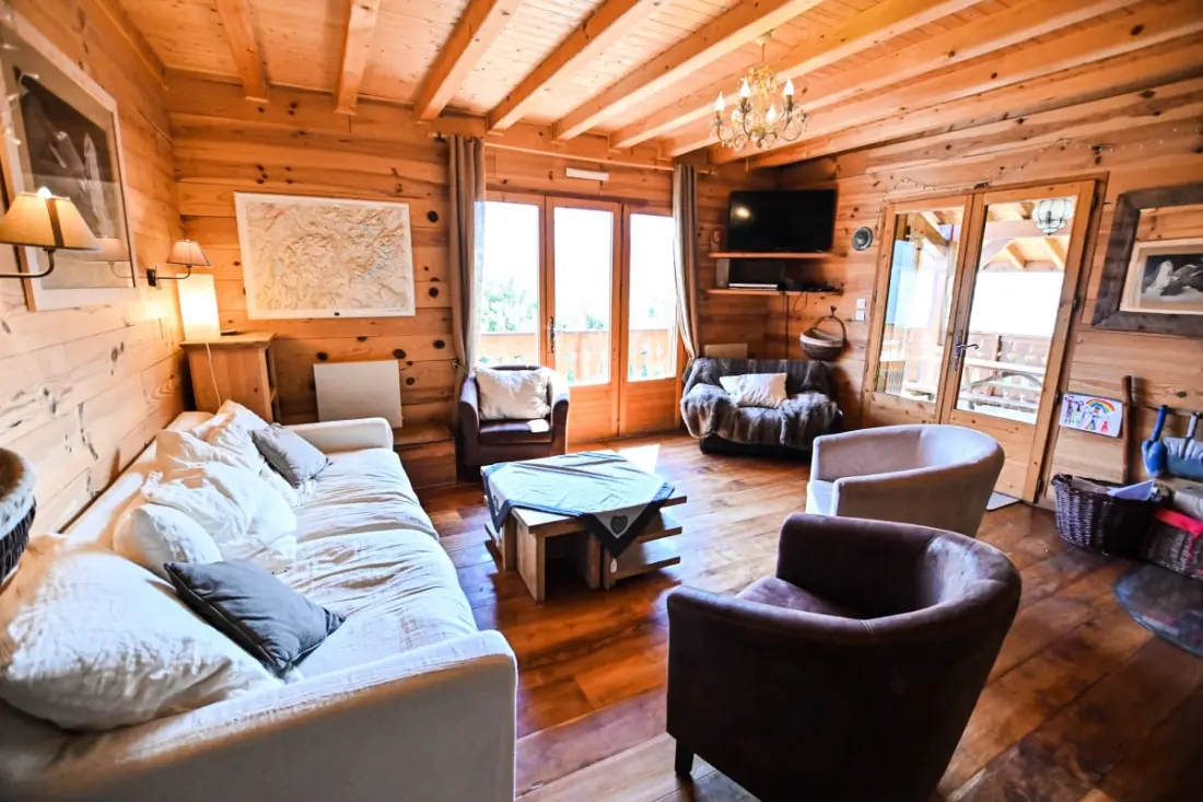 Chalet Paisible De 170m² Avec Jolie Terrasse !