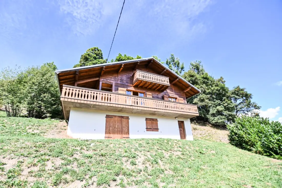Chalet Paisible De 170m² Avec Jolie Terrasse !