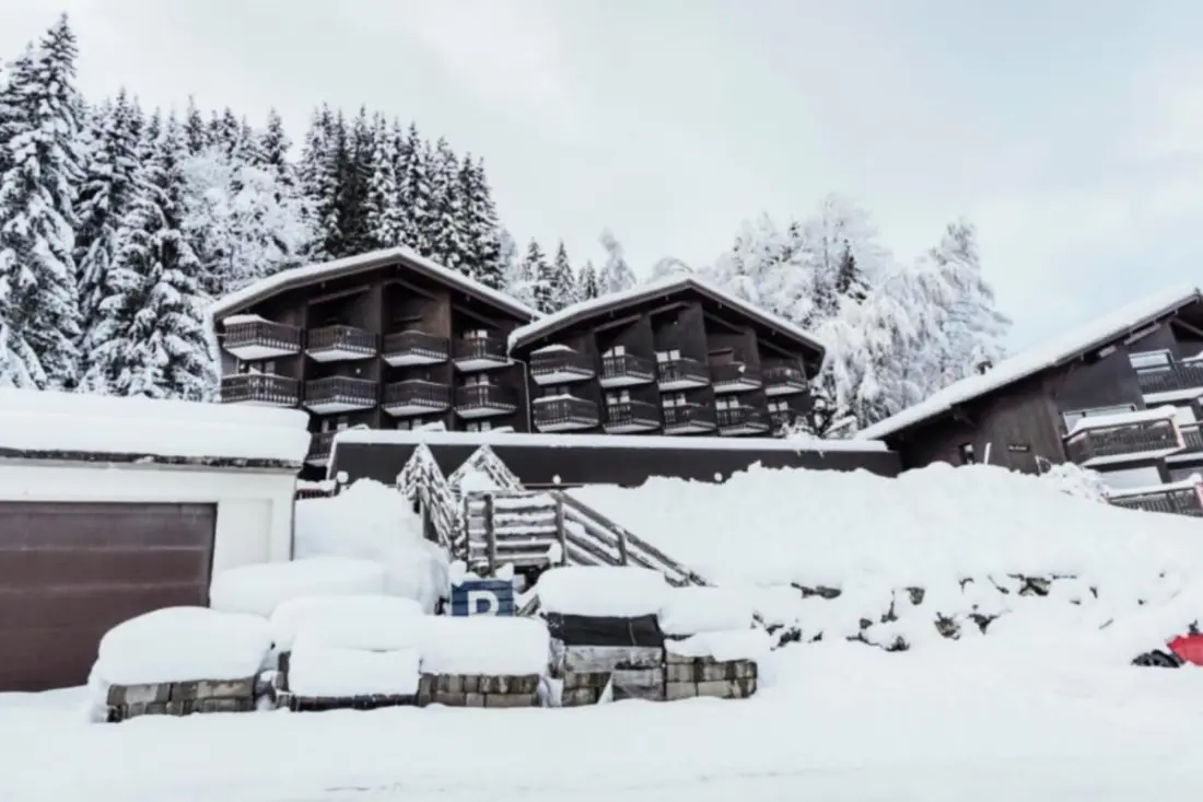 Studio Avec Balcon Et Parking, Local à Skis