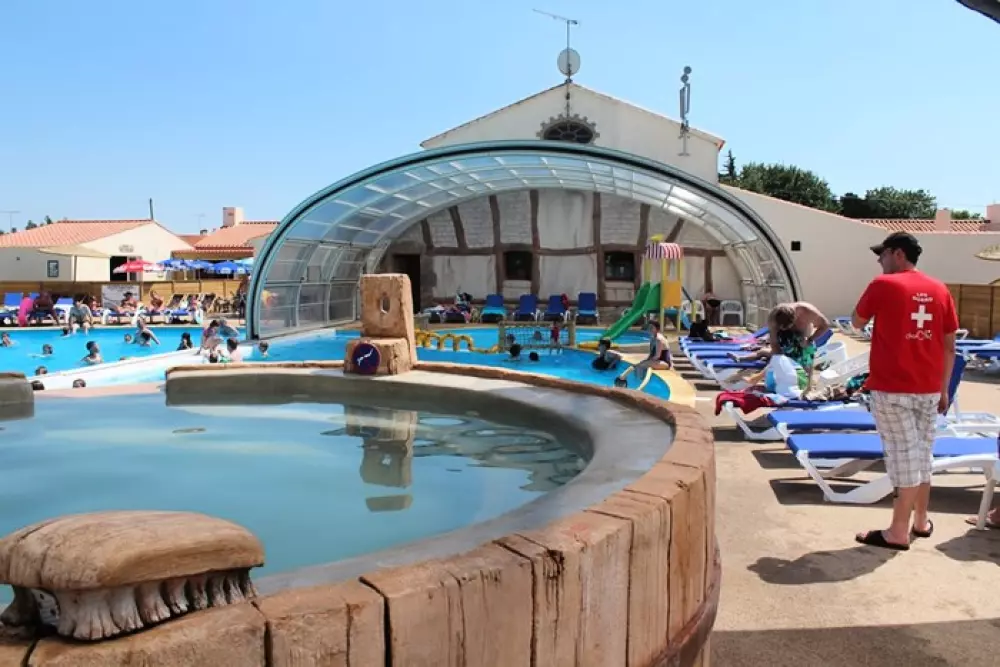 Camping Click Vacances Le Domaine De Beaulieu4 étoiles★★★★