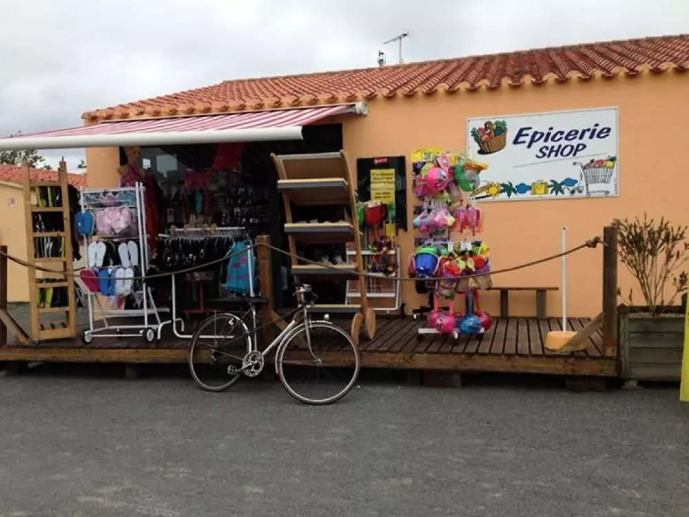 Camping Click Vacances Le Domaine De Beaulieu4 étoiles★★★★