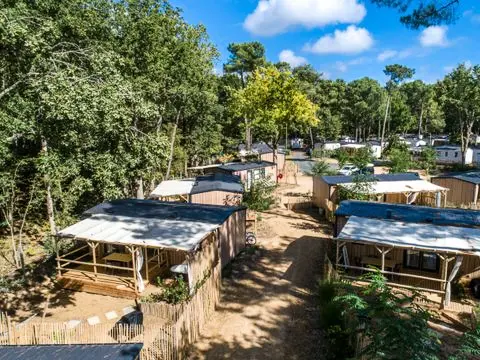 Flower Camping Au Bois Des Biches 4 étoiles★★★★