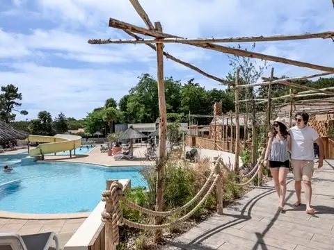 Flower Camping Au Bois Des Biches 4 étoiles★★★★