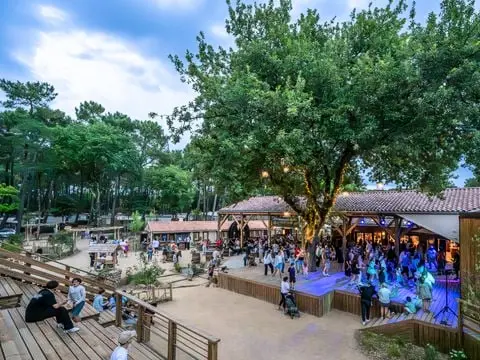 Flower Camping Au Bois Des Biches 4 étoiles★★★★
