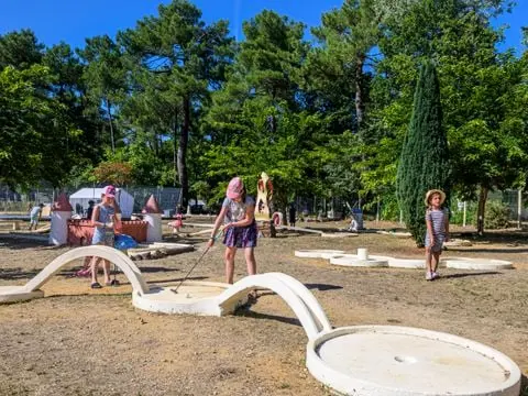Flower Camping Au Bois Des Biches 4 étoiles★★★★