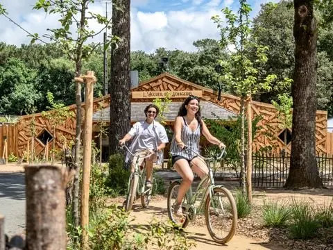 Flower Camping Au Bois Des Biches 4 étoiles★★★★