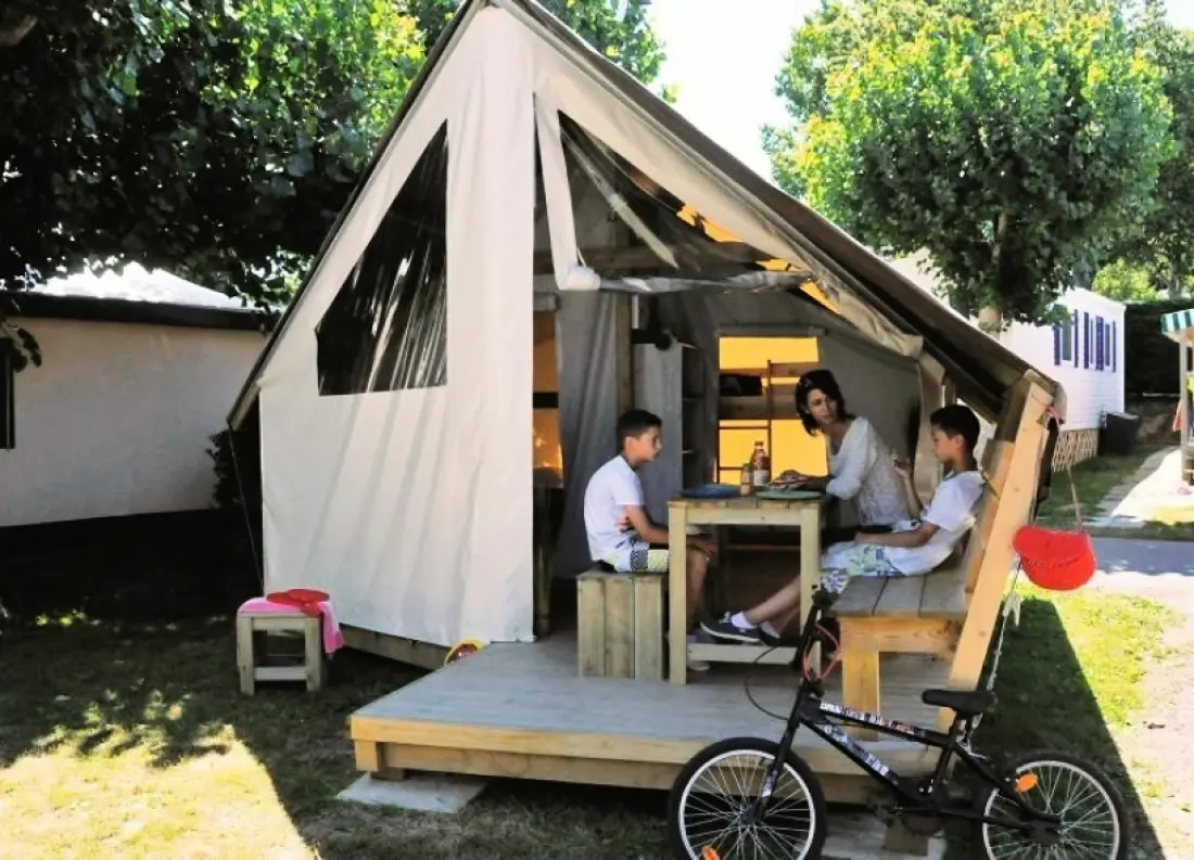 Camping Riez à la Vie 4 étoiles★★★★