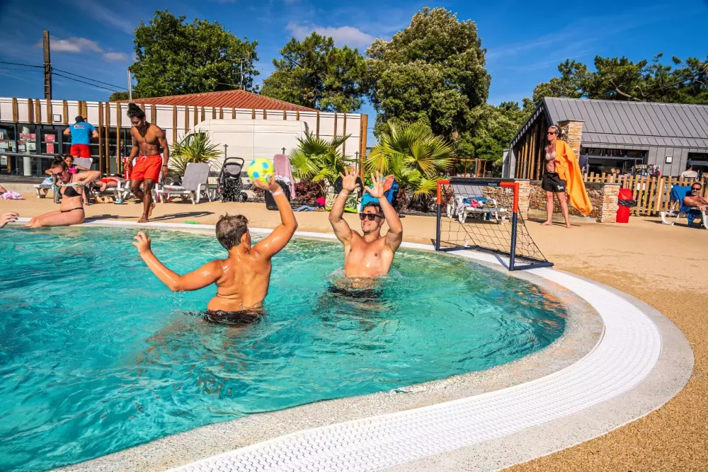 Camping Riez à la Vie 4 étoiles★★★★