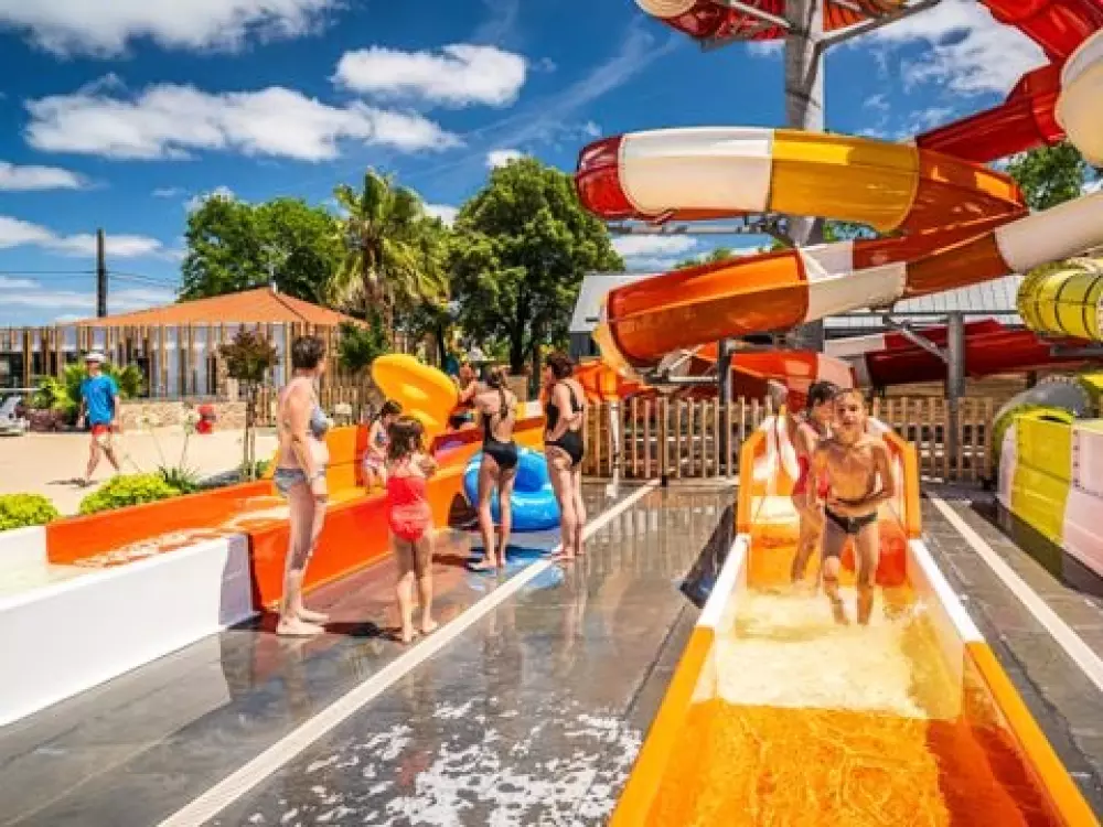 Camping Riez à La Vie  4 étoiles★★★★