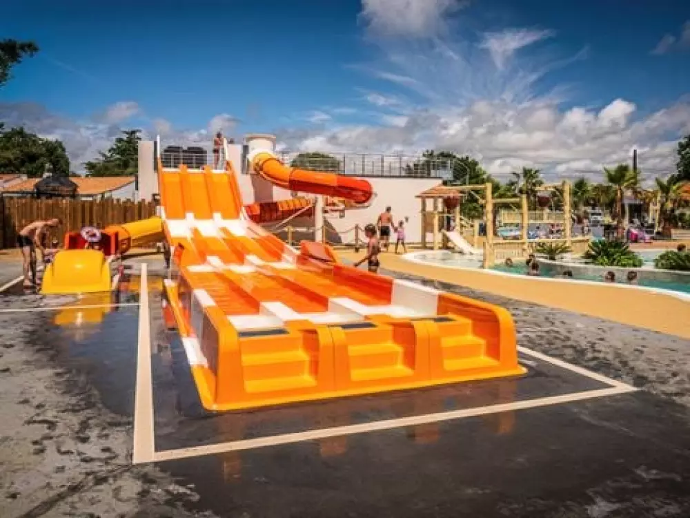 Camping Riez à La Vie  4 étoiles★★★★