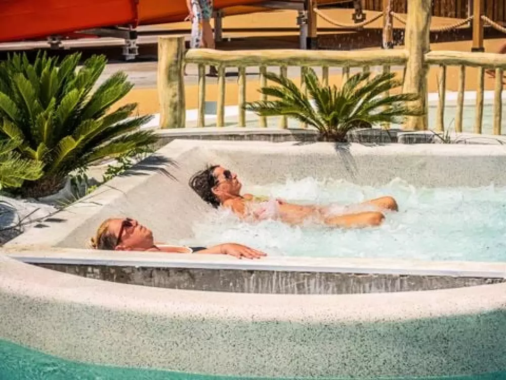 Camping Riez à La Vie  4 étoiles★★★★