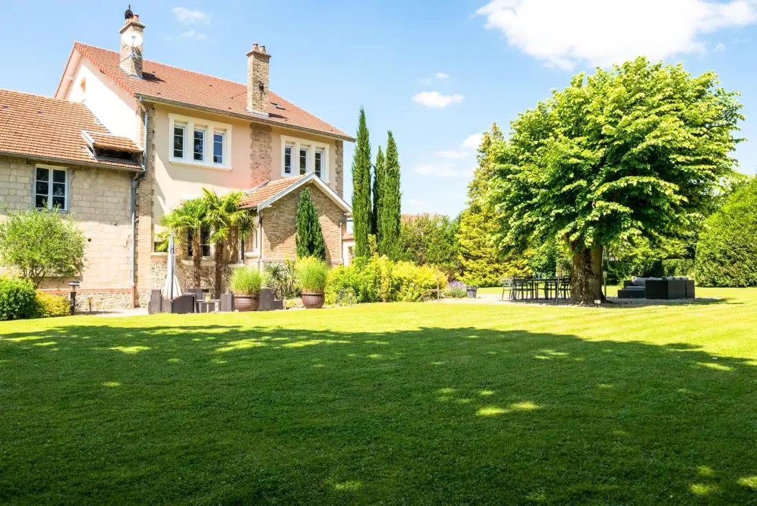 Gîte de France L'artbanne le domaine 5 épis
