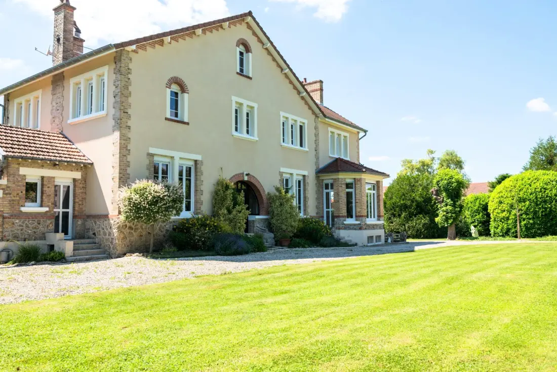 Gîte de France L'artbanne le domaine 5 épis
