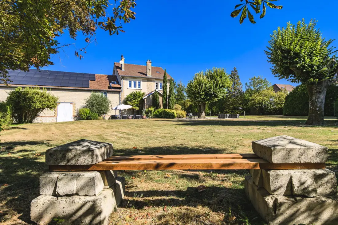 Gîte de France L'artbanne maison gaia 5 épis