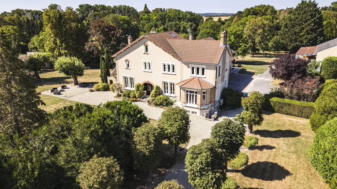 Gîte de France L'artbanne maison gaia 5 épis