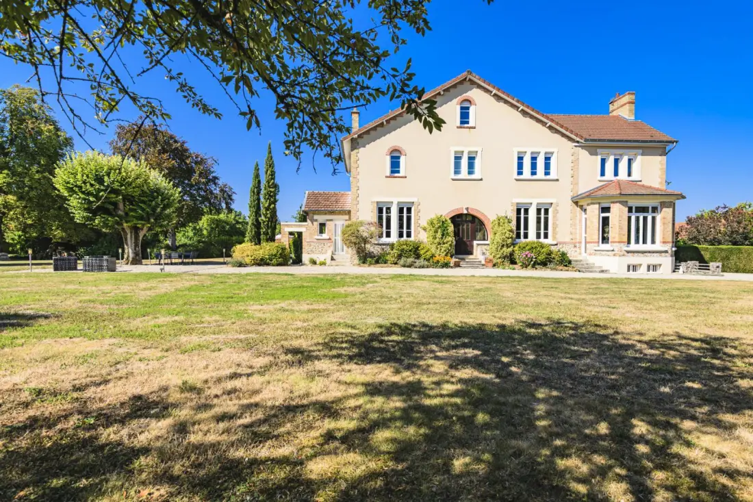 Gîte de France L'artbanne maison gaia 5 épis