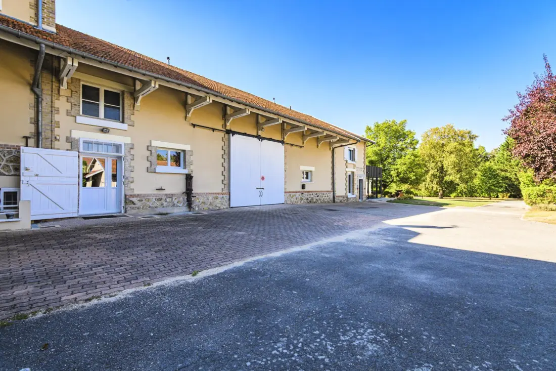 Gîte de France L'artbanne maison gaia 5 épis