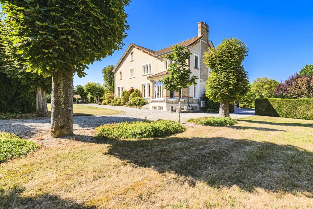 Gîte de France L'artbanne maison gaia 5 épis