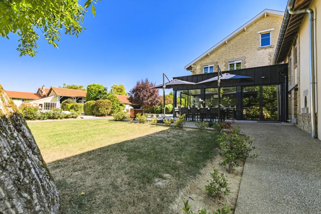 Gîte de France L'artbanne maison hestia 5 épis