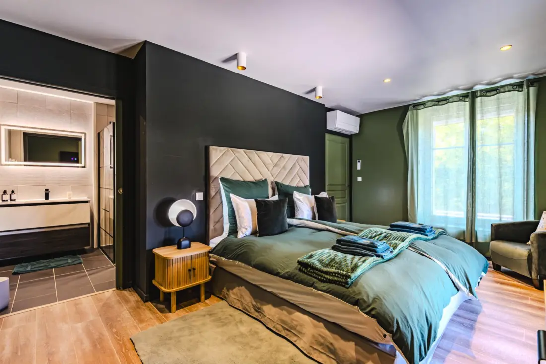 Gîte de France L'artbanne maison hestia 5 épis