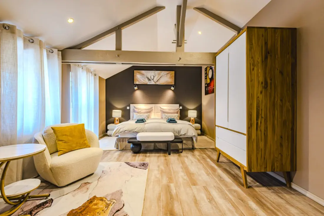 Gîte de France L'artbanne maison hestia 5 épis