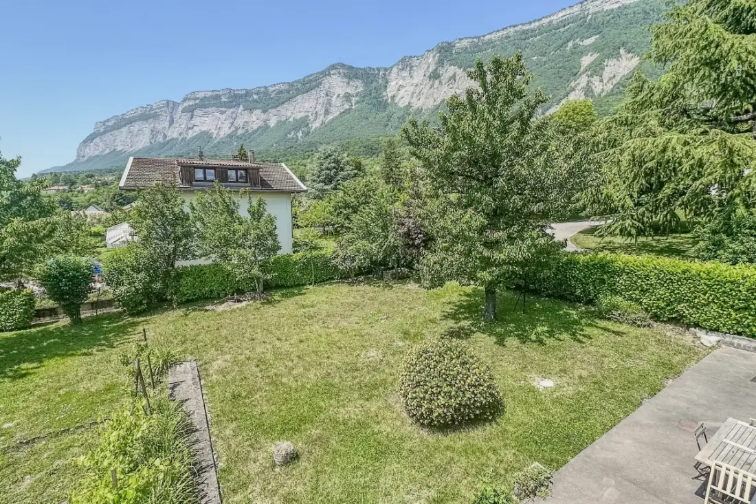 La Maison Des Jardins Ensoleillés 🌞