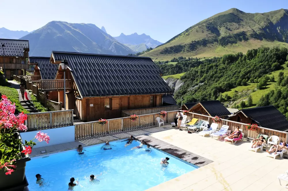 Résidence Goélia Les Chalets des Ecourts 3 étoiles★★★