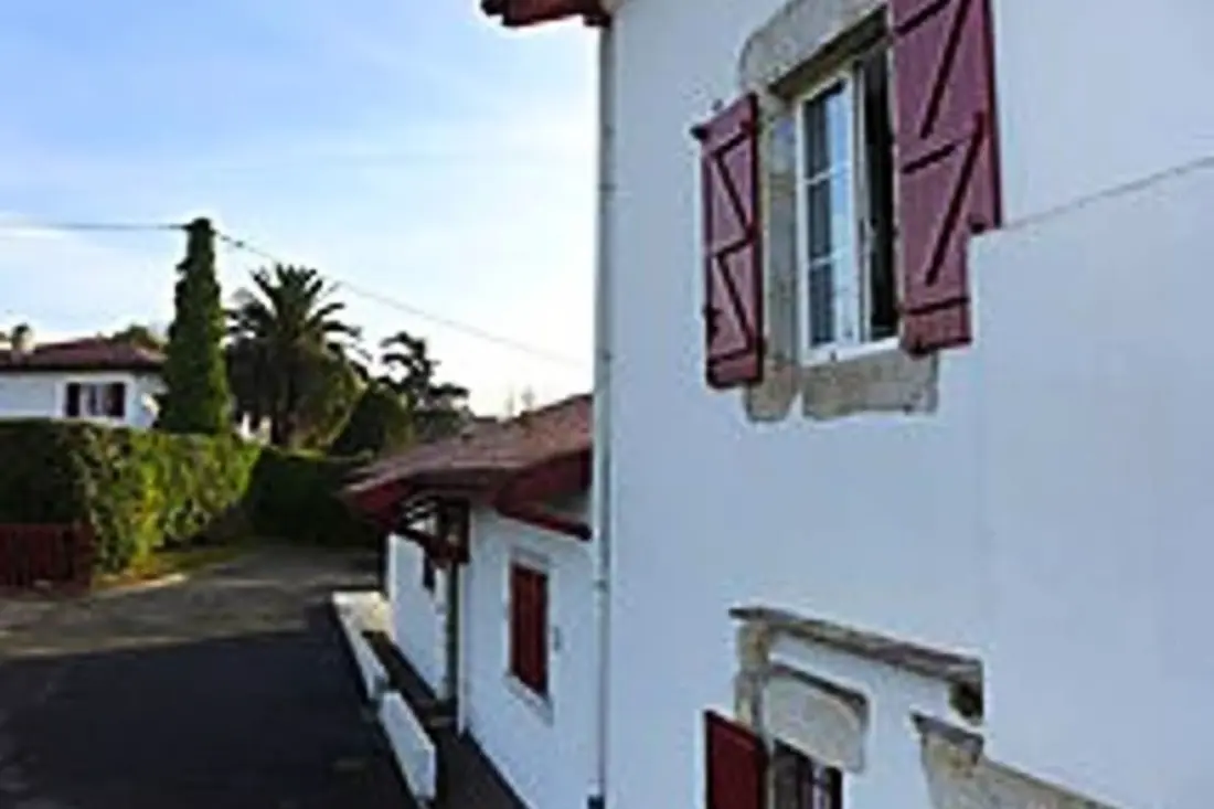 Chaleureux T3  Avec Parking , Proche Ocean