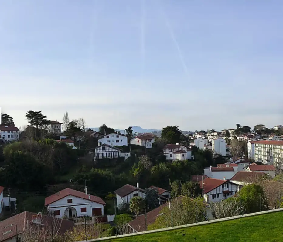 Chaleureux T3  Avec Parking , Proche Ocean