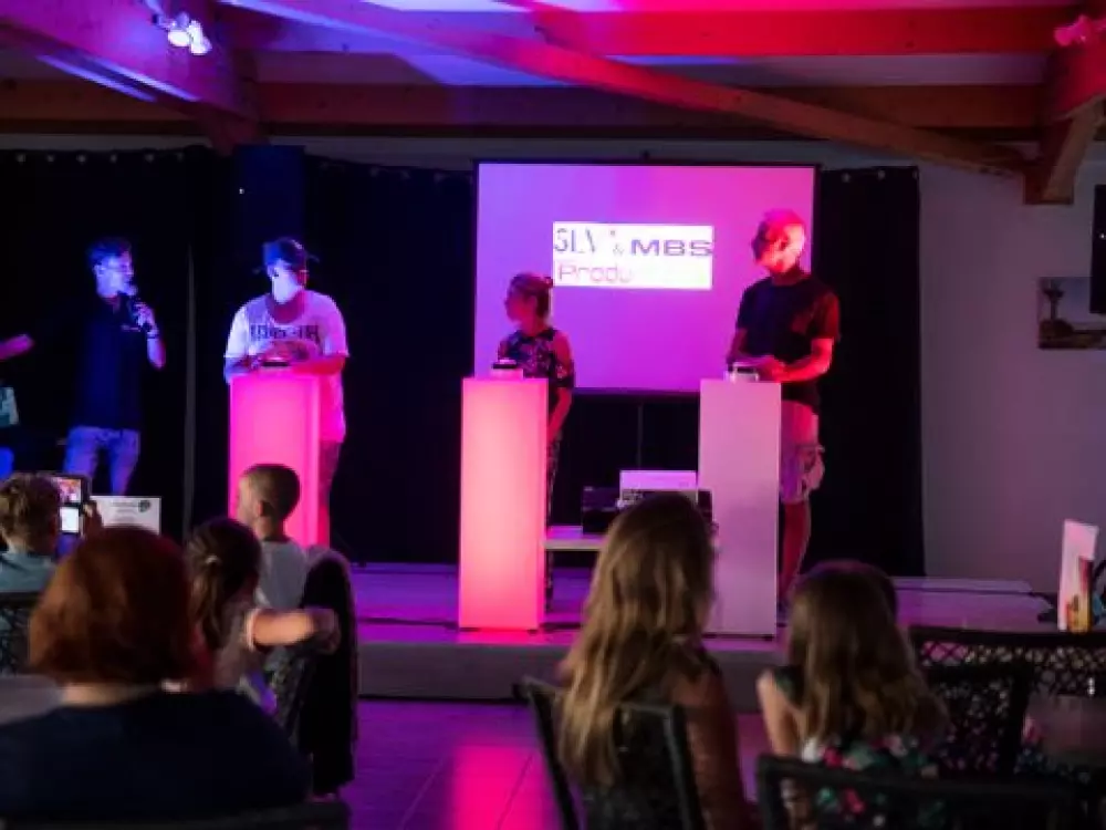 Camping La Parée Du Jonc  3 étoiles★★★