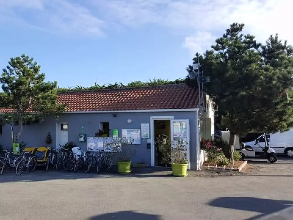 Camping La Parée Du Jonc  3 étoiles★★★