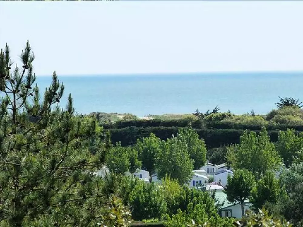 Camping La Parée Du Jonc  3 étoiles★★★