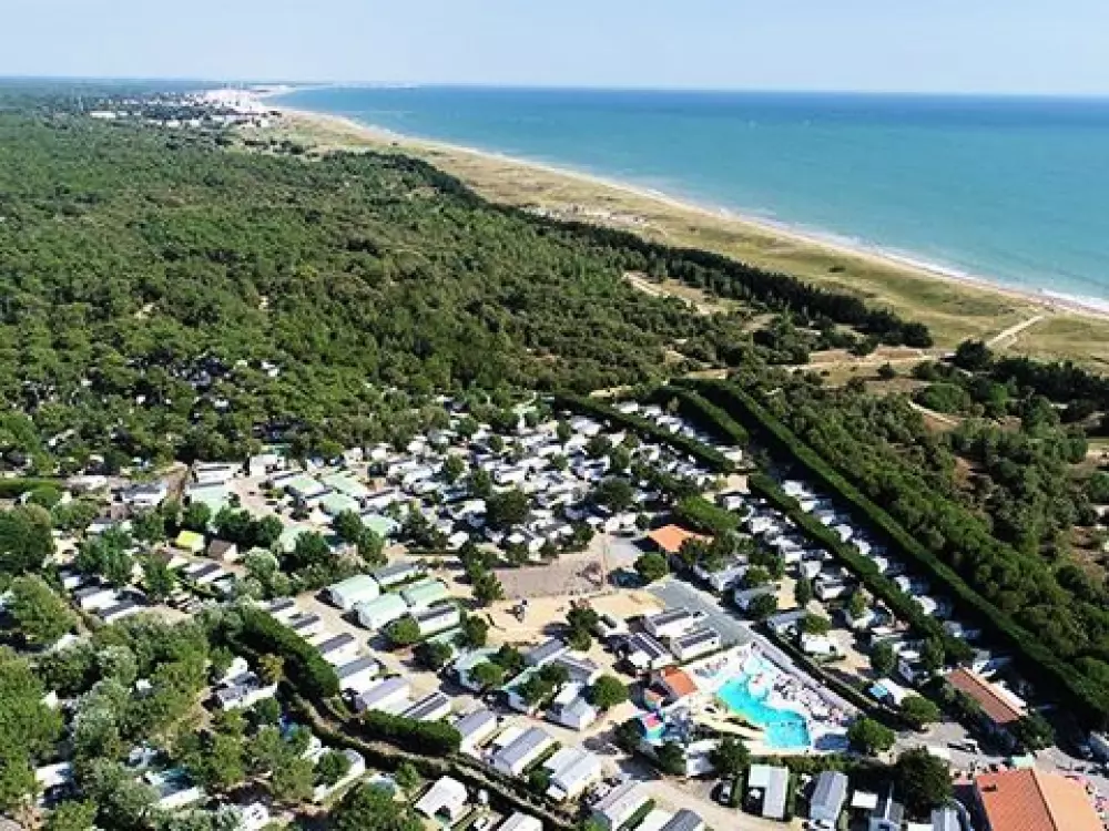 Camping La Parée Du Jonc  3 étoiles★★★