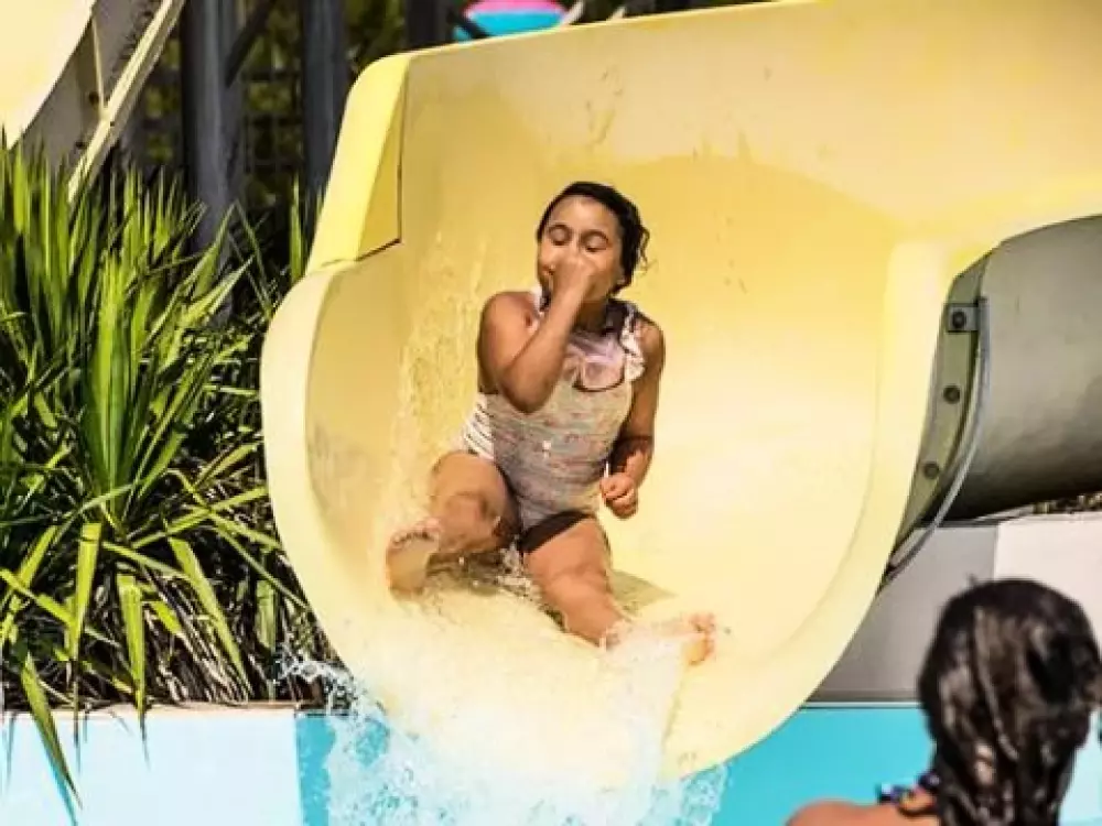 Camping La Parée Du Jonc  3 étoiles★★★