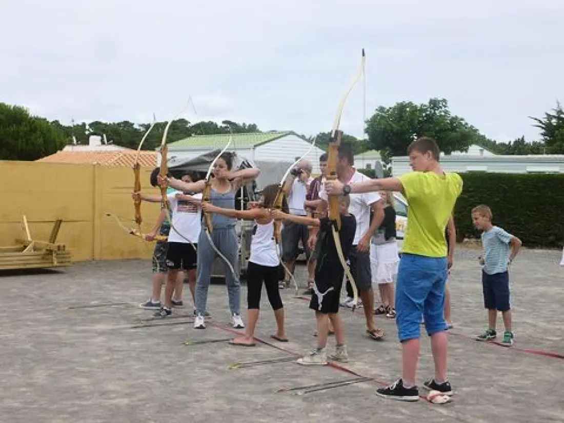 Camping La Parée Du Jonc  3 étoiles★★★