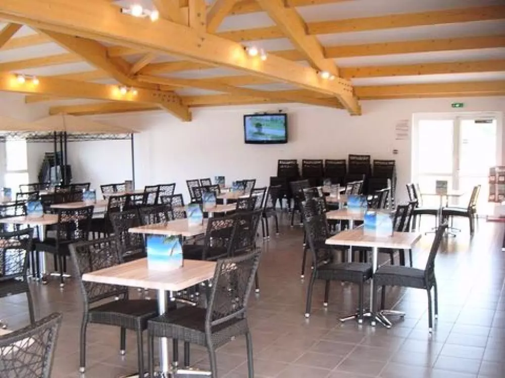 Camping La Parée Du Jonc  3 étoiles★★★