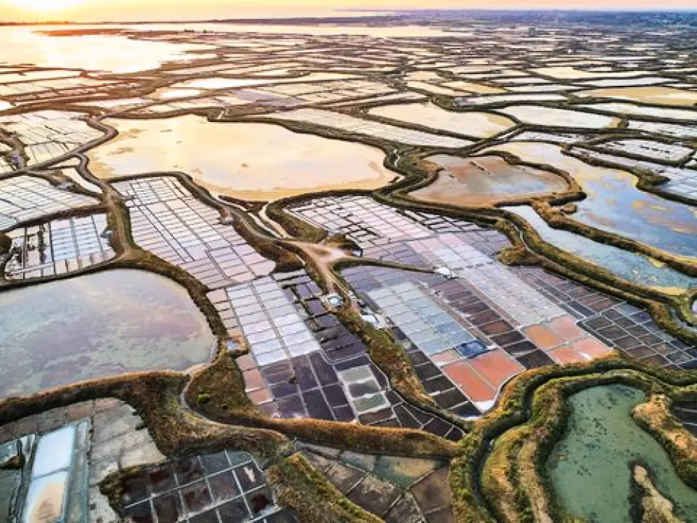 Camping La Parée Du Jonc  3 étoiles★★★