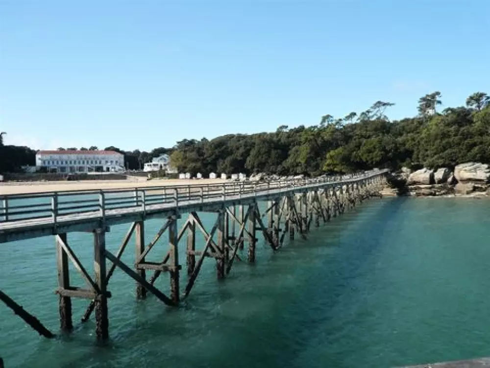 Camping Le Chenal  3 étoiles★★★