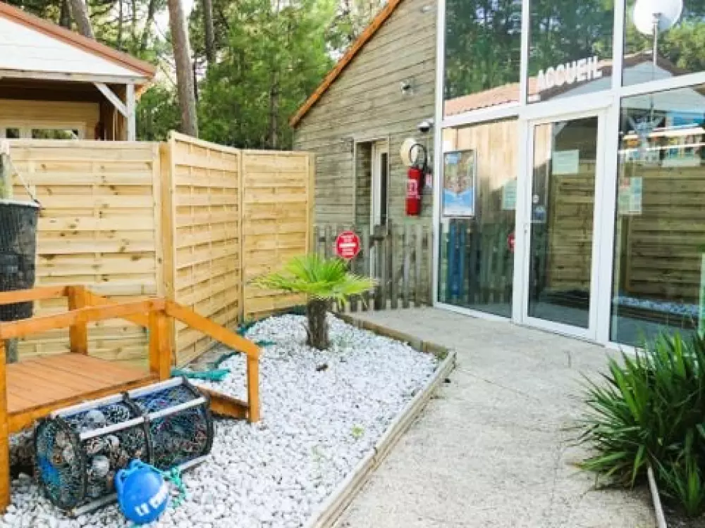 Camping Le Chenal  3 étoiles★★★