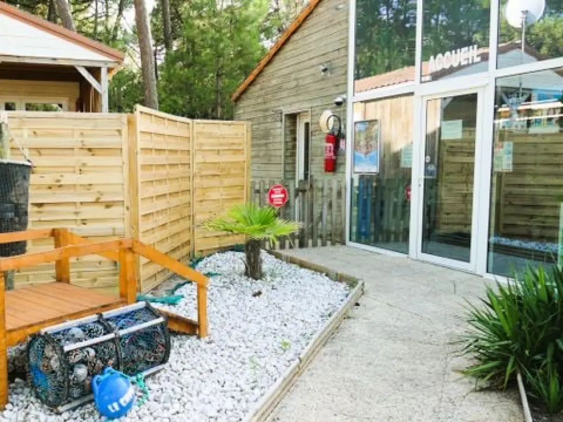 Camping Le Chenal  3 étoiles★★★