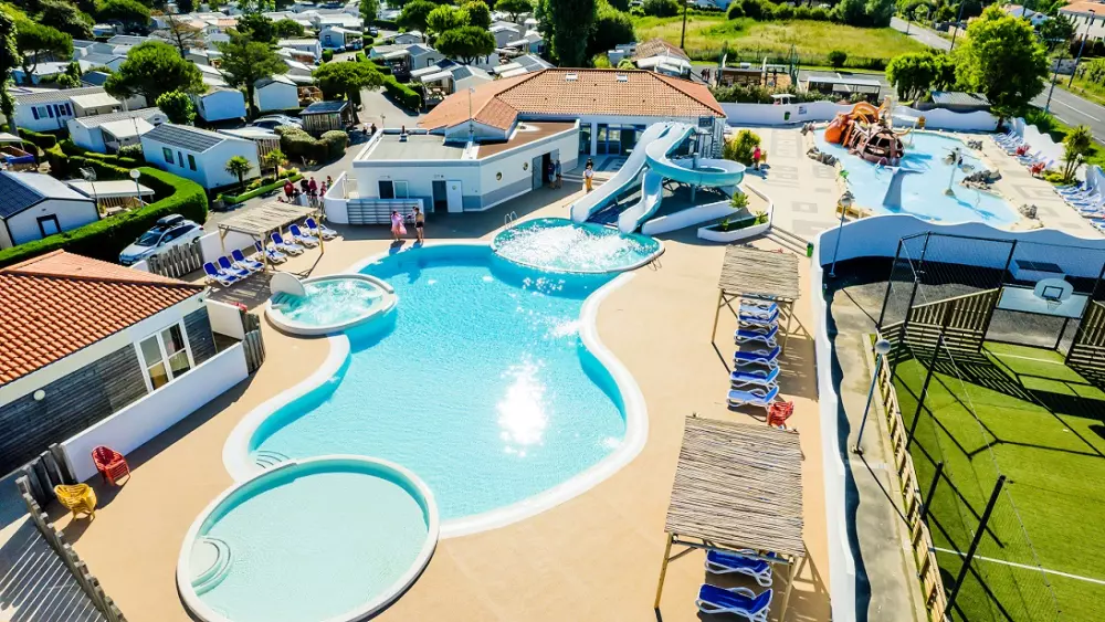 Camping Les Aventuriers de la Calypso 41 étoiles★