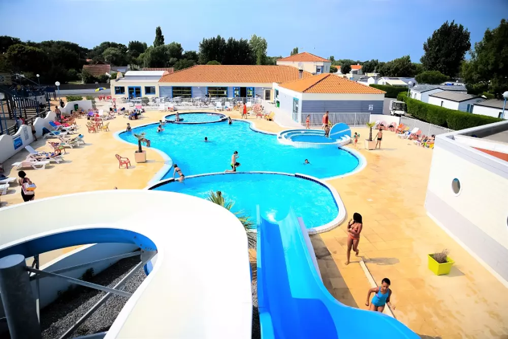 Camping Les Aventuriers de la Calypso 41 étoiles★