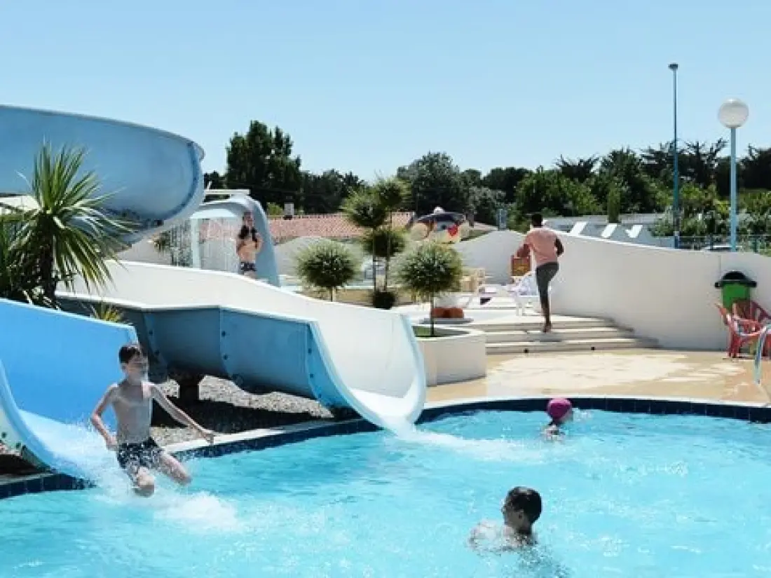 Camping Les Aventuriers De La Calypso 4 étoiles★★★★
