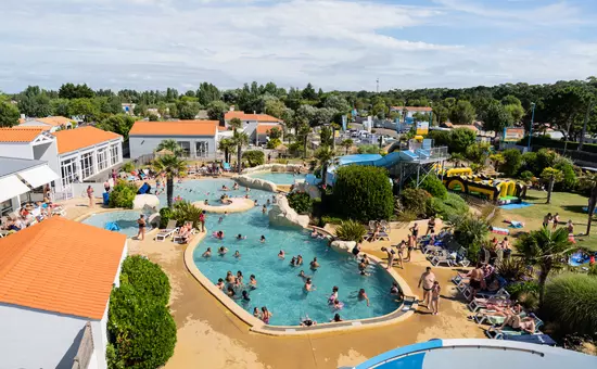 Camping Les Places Dorées*****