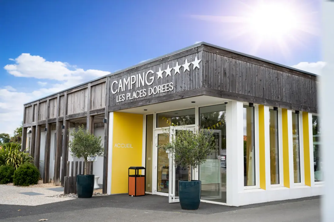 Camping Sunêlia Les Places Dorées 5 étoiles★★★★★