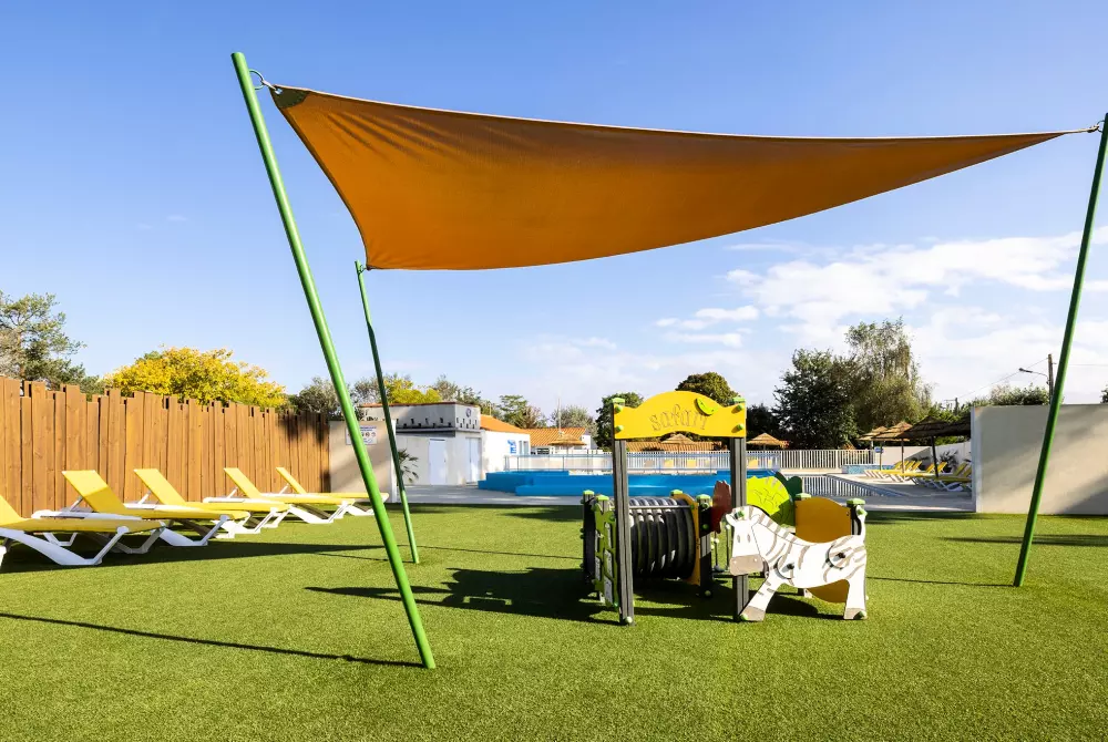 Flower Camping La Davière Plage 4 étoiles★★★★