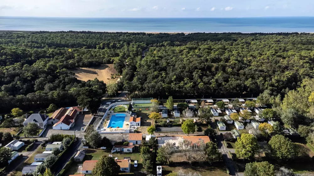 Flower Camping La Davière Plage 4 étoiles★★★★