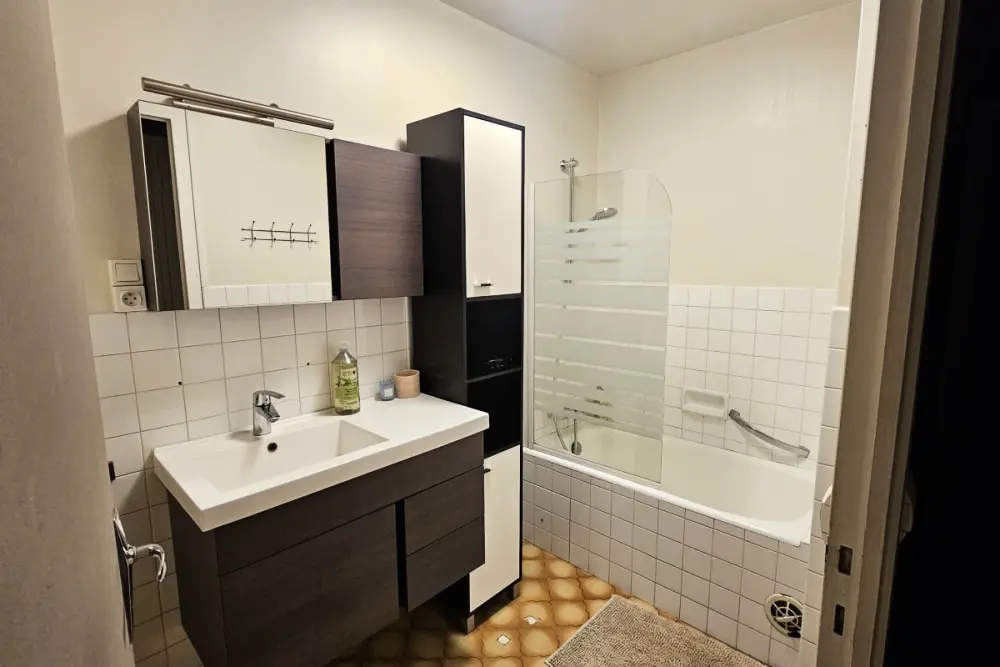 Appartement 2 Chambres Sur La Place Du Village