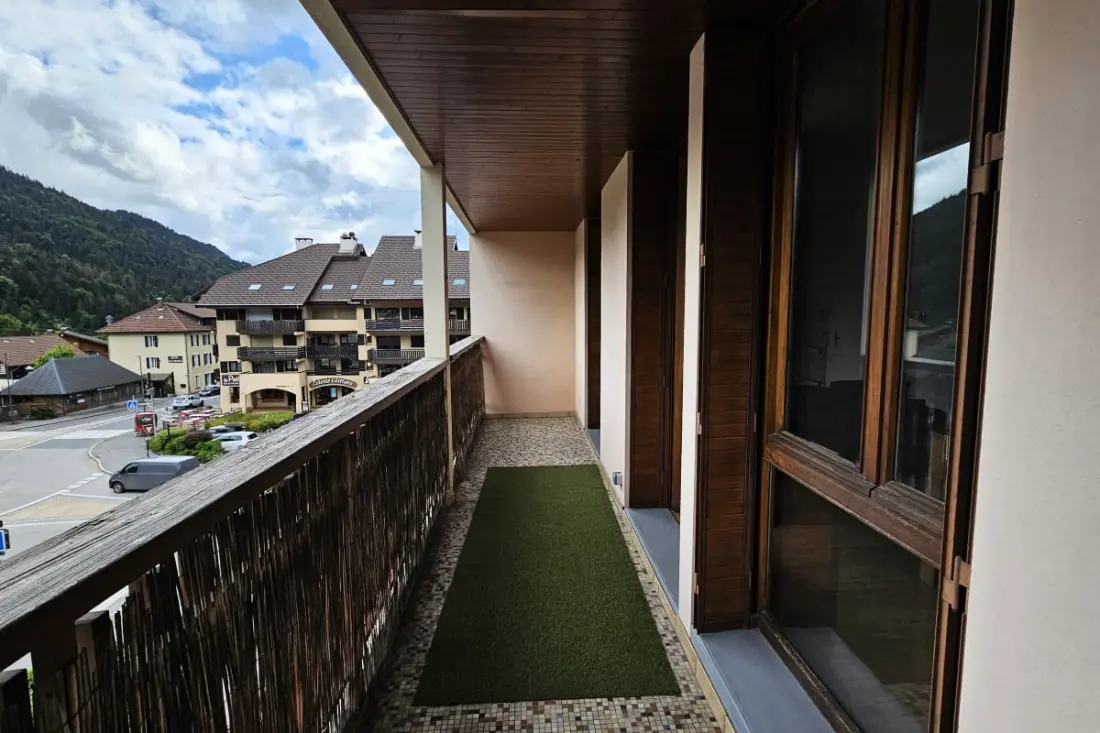 Appartement 2 Chambres Sur La Place Du Village