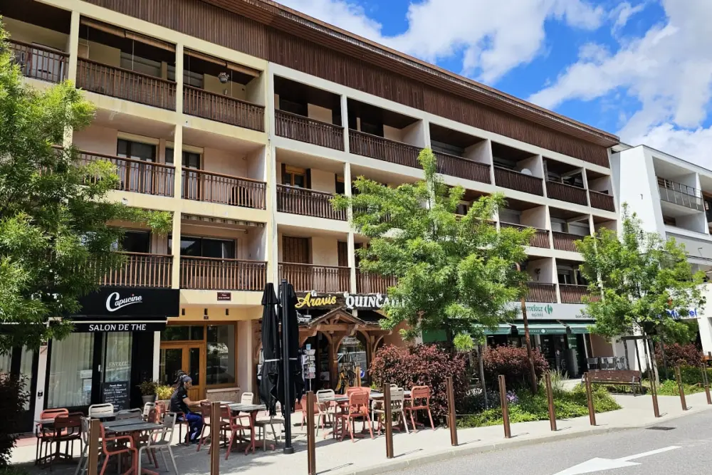 Appartement 2 Chambres Sur La Place Du Village